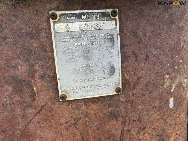 Massey Ferguson 88 tractor 45