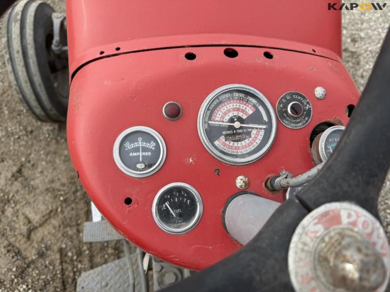 Massey Ferguson 90 tractor 28