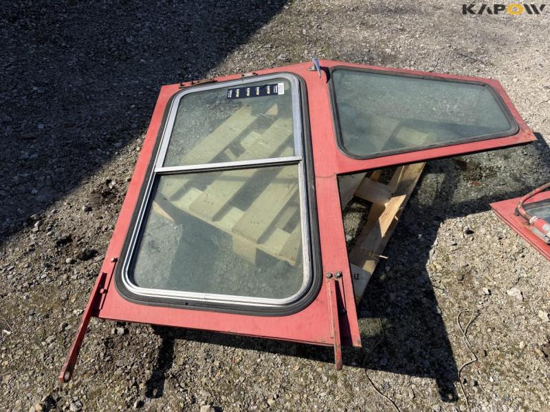 Massey Ferguson doors for the 500 series 9