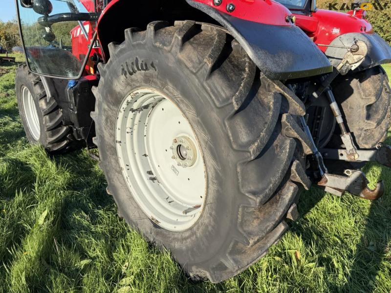 Massey Ferguson Mf 7718 tractor with front loader 85