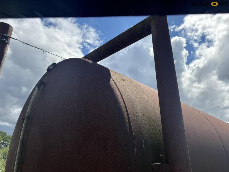 Molasses tank 9