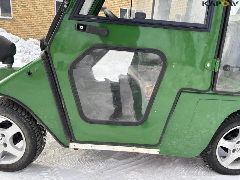 Melex electric car with platform 34