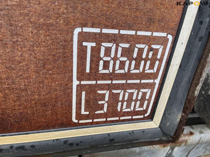 Mercedes-Benz Atego truck 24