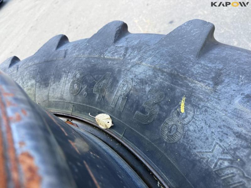 Michelin 18.4-38 twin wheels 12