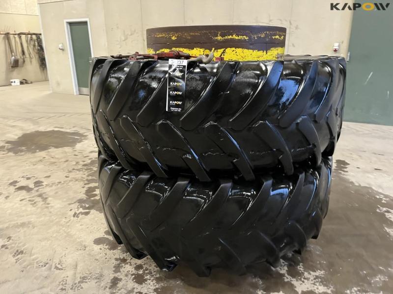 Michelin 650/65-R38 twin wheels 8