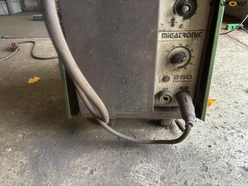 Migatronic 250 Compact Co2 welder 9
