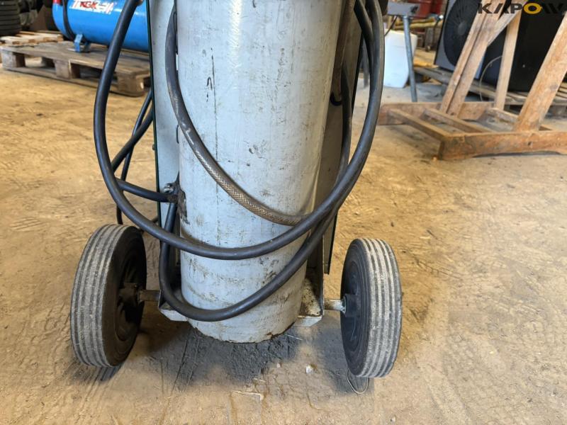 Migatronic MDA 200 TIC welder 11