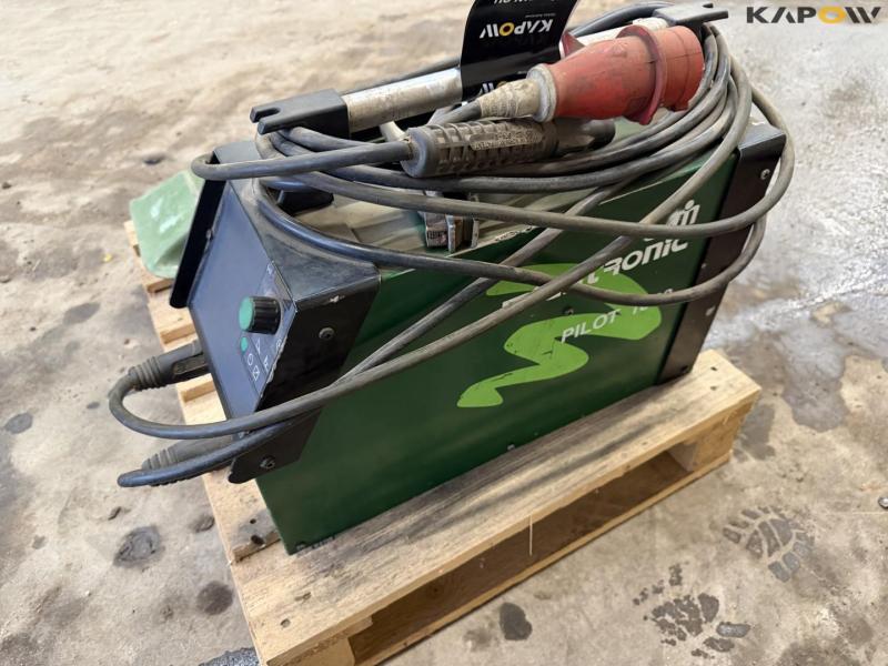Migatronic pilot 1800 welder 12