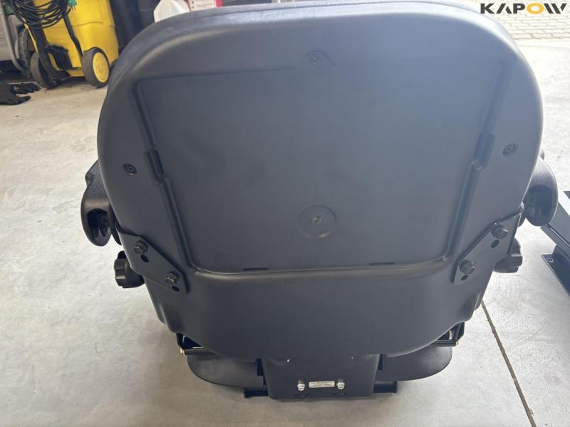 Milsco seat with armrest 2 pcs. and console - new 17