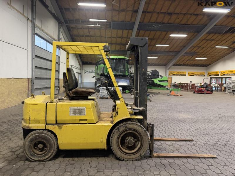 Mitsubishi FD 25 forklift 4