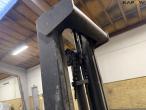 Mitsubishi FD 25 forklift 10