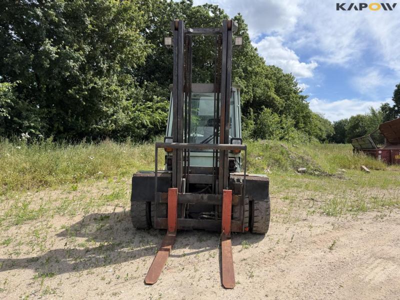 Mitsubishi FD35 forklift 2