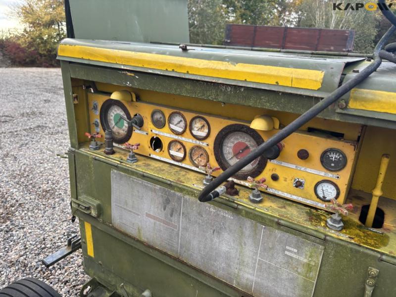 Mobile compressor 15