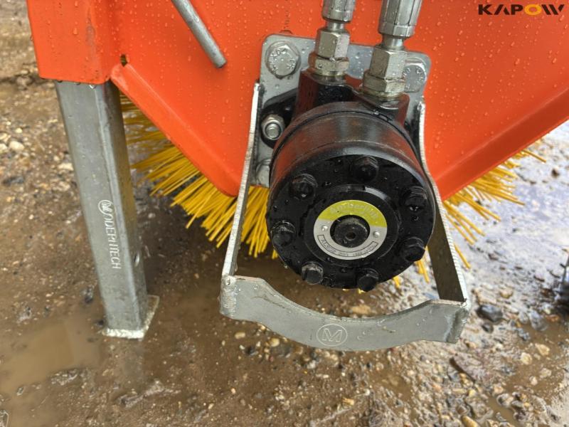 ModernTech ZE120 hydraulic broom 13