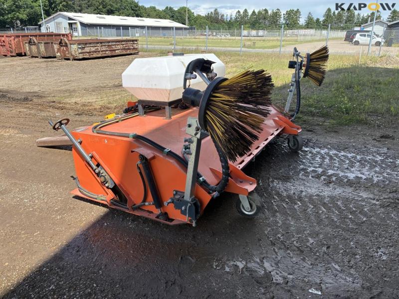 ModernTech ZMC 240 hydraulic broom 4