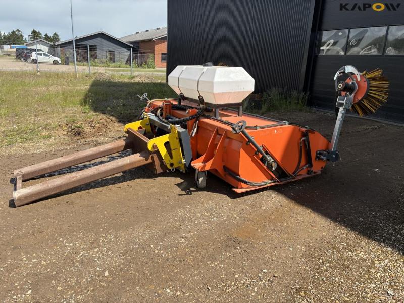 ModernTech ZMC 240 hydraulic broom 5