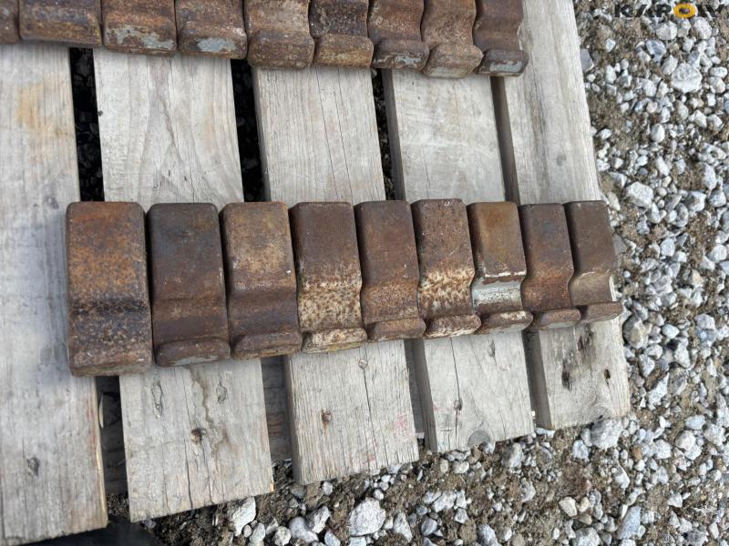 Mounting bracket for twin wheels 3