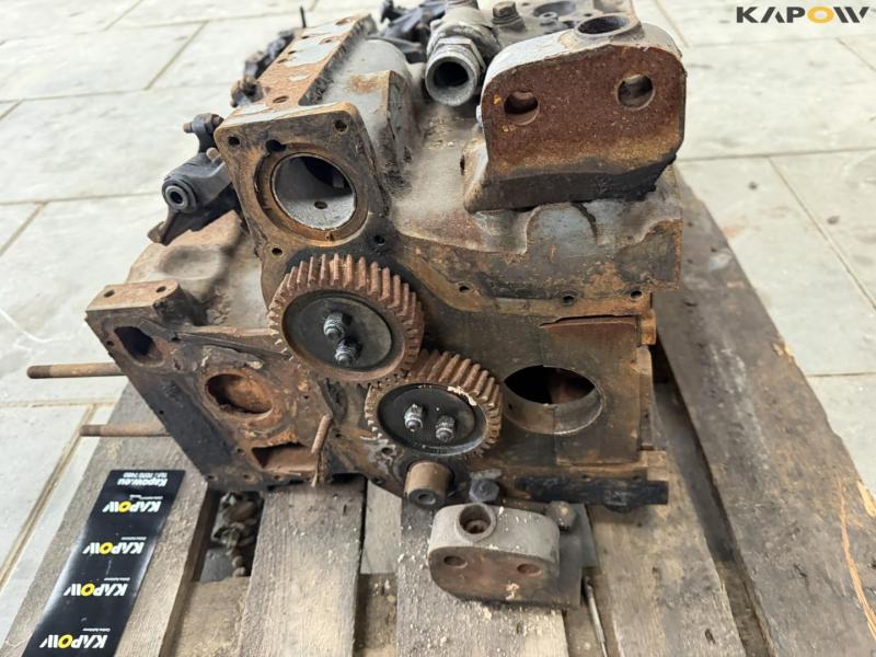 Engine block and cylinder head Perkins 6.354 20