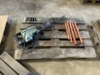 Demolition hammer + chisels 1