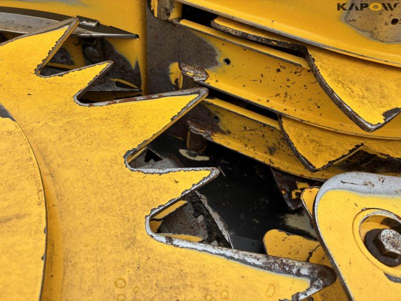 New Holland 12 row corn header 9