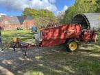 New Holland 377 small baler 4