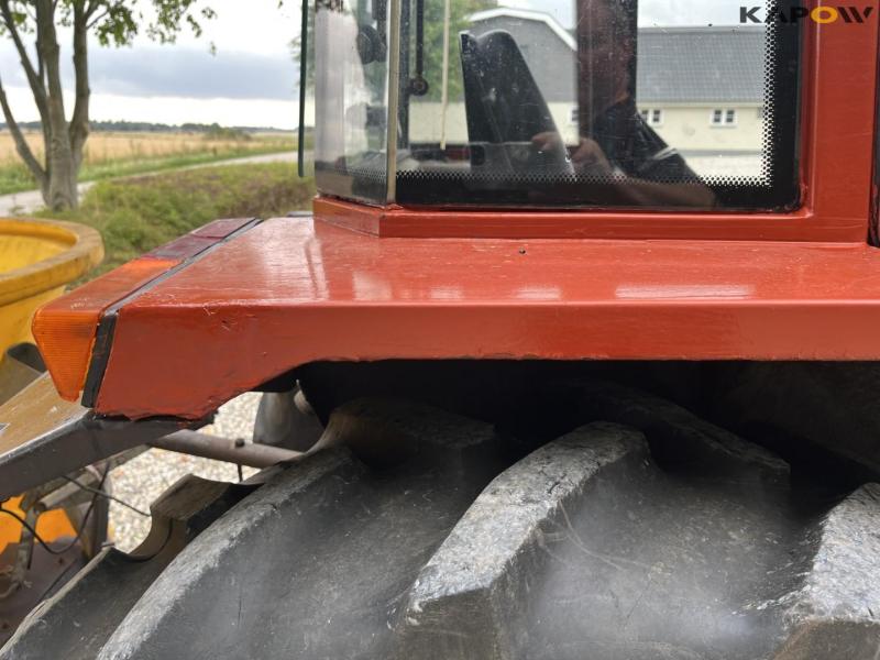 New Holland 45-66S compact tractor with sweeper and salt spreader 21