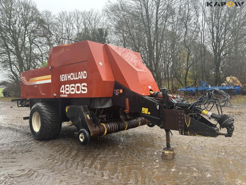 New Holland 4860S mini big baler 3