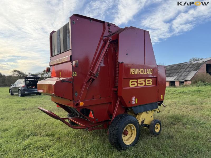 New Holland 658 round baler 5
