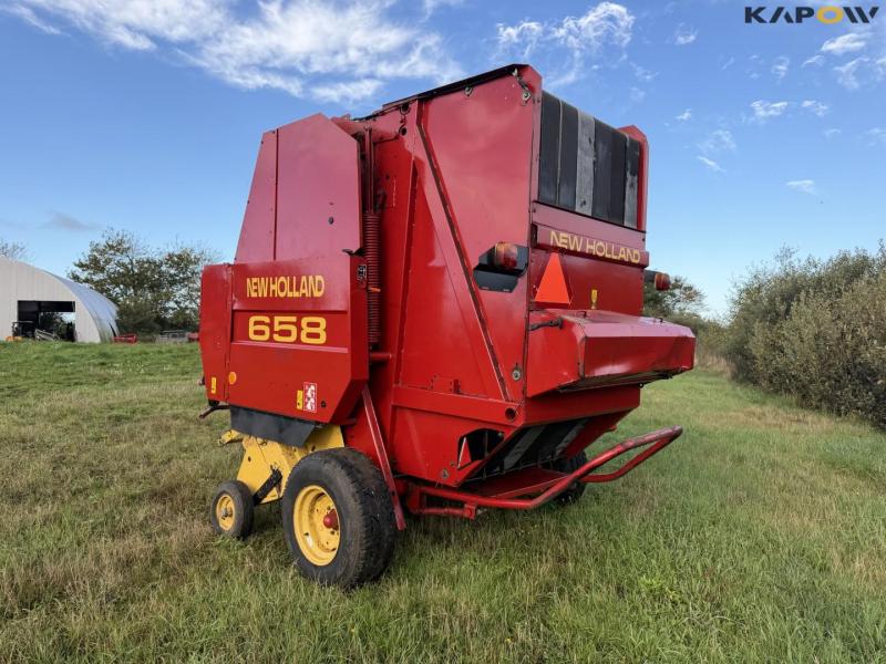 New Holland 658 round baler 7