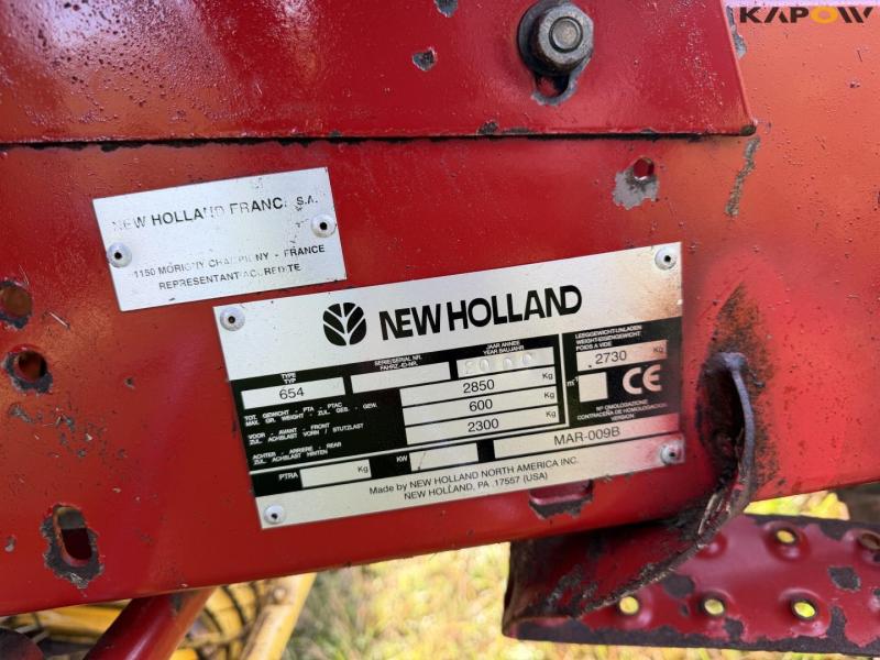 New Holland 658 round baler 34