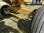 New Holland 8030 combine harvester with chopper 48