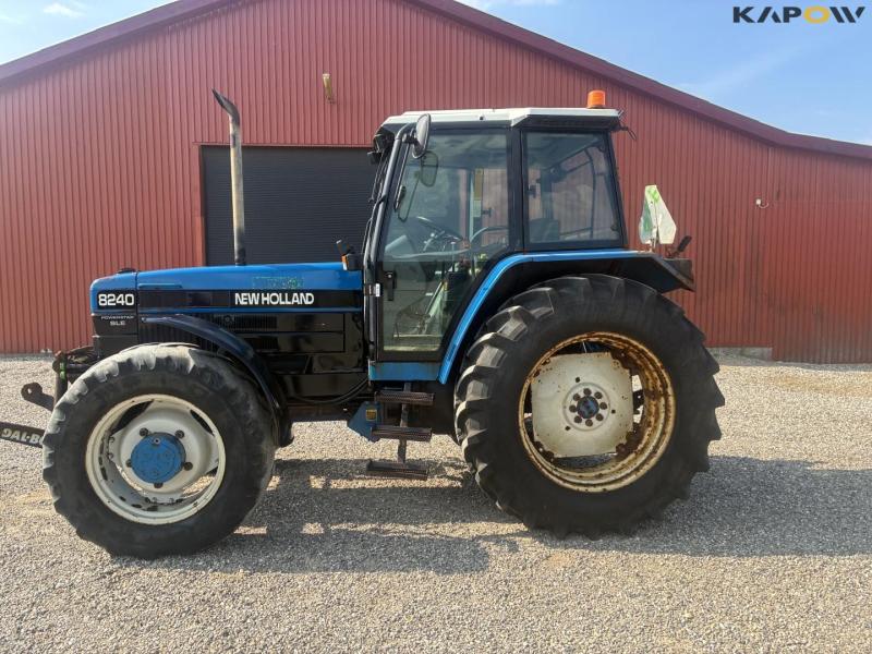 New Holland 8240 tractor 8