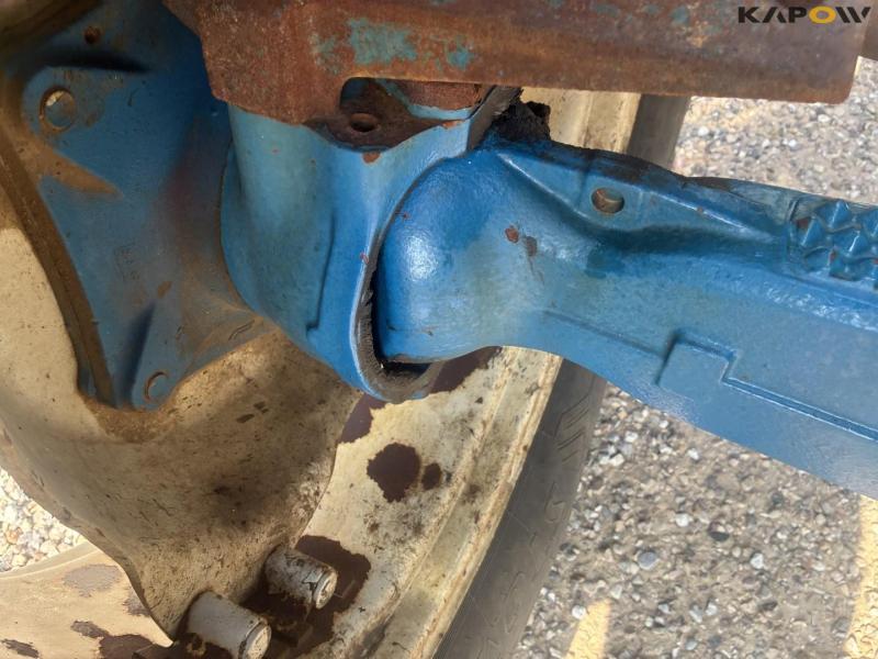 New Holland 8240 tractor 23