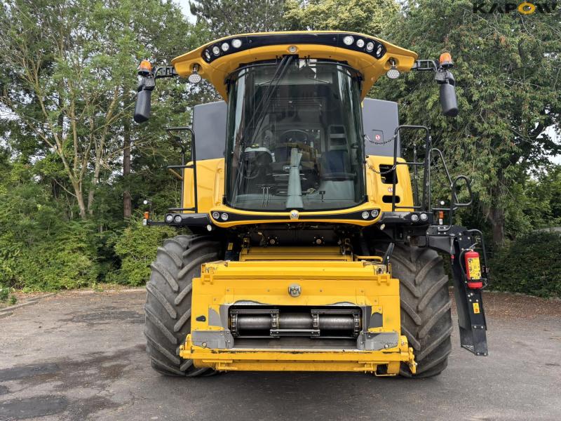 New Holland 9.80 combine harvester 35 feet 2