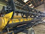 New Holland 9.80 combine harvester 35 feet 113