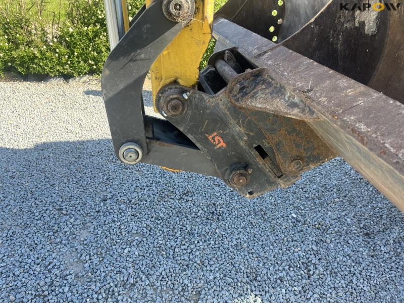 New Holland B110C TC backhoe loader 29
