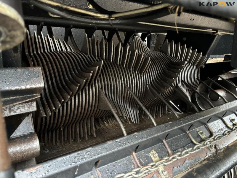 New Holland BB9080 baler 20