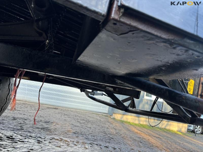 New Holland BB940R mini big baler 32