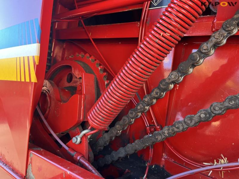New Holland BB980 big baler 34