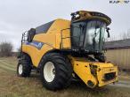 New Holland CR 8.90 Relevation 4 WD 30ft 3