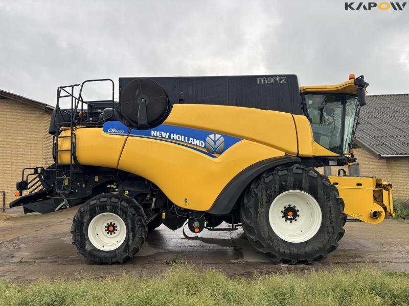 New Holland CR 9080 combine harvester 30 feet 4