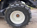 New Holland CR 9080 combine harvester 30 feet 57