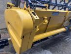 New Holland CR 9080 combine harvester 30 feet 164