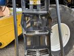New Holland CR9080 SLH combine harvester with 30 foot header 20