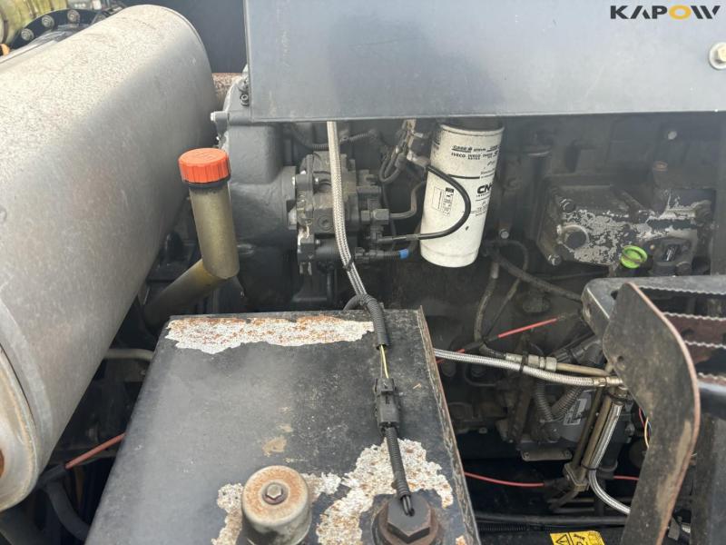 New Holland CX8060 combine harvester 38