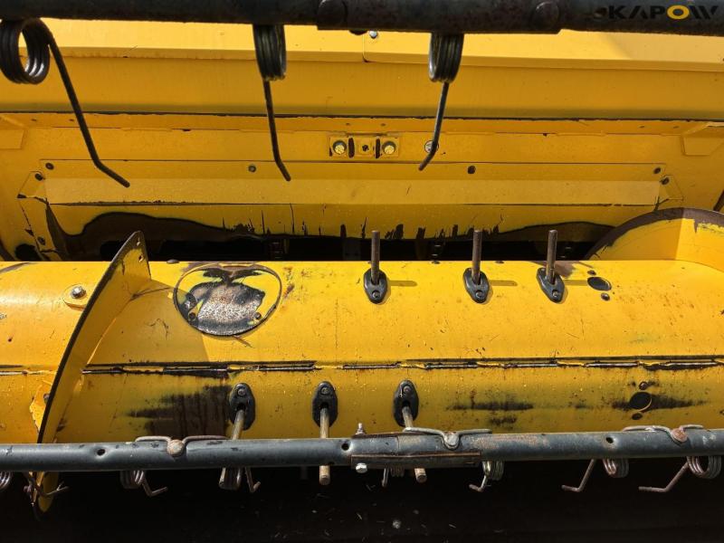 New Holland CX8080 combine harvester 17
