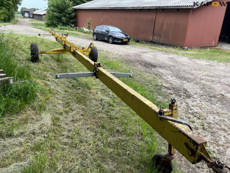 New Holland CX840 combine with 24 foot header 72