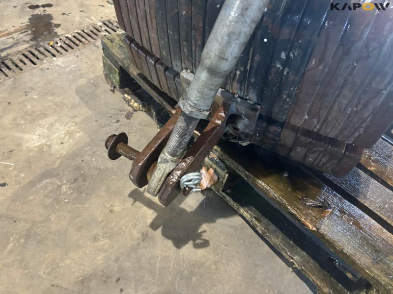 New Holland front block 900kg 13