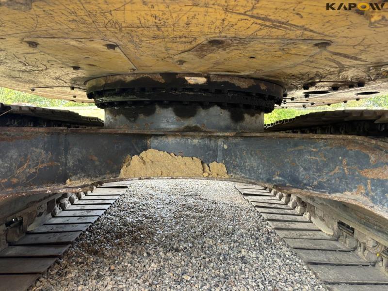 New Holland Kobelco E140CSR excavator 39