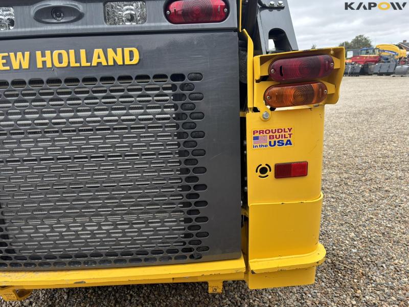 New Holland L318 skid steer loader 29